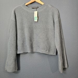 NWT • Vero Moda‎ • Cropped Knit Sweater
